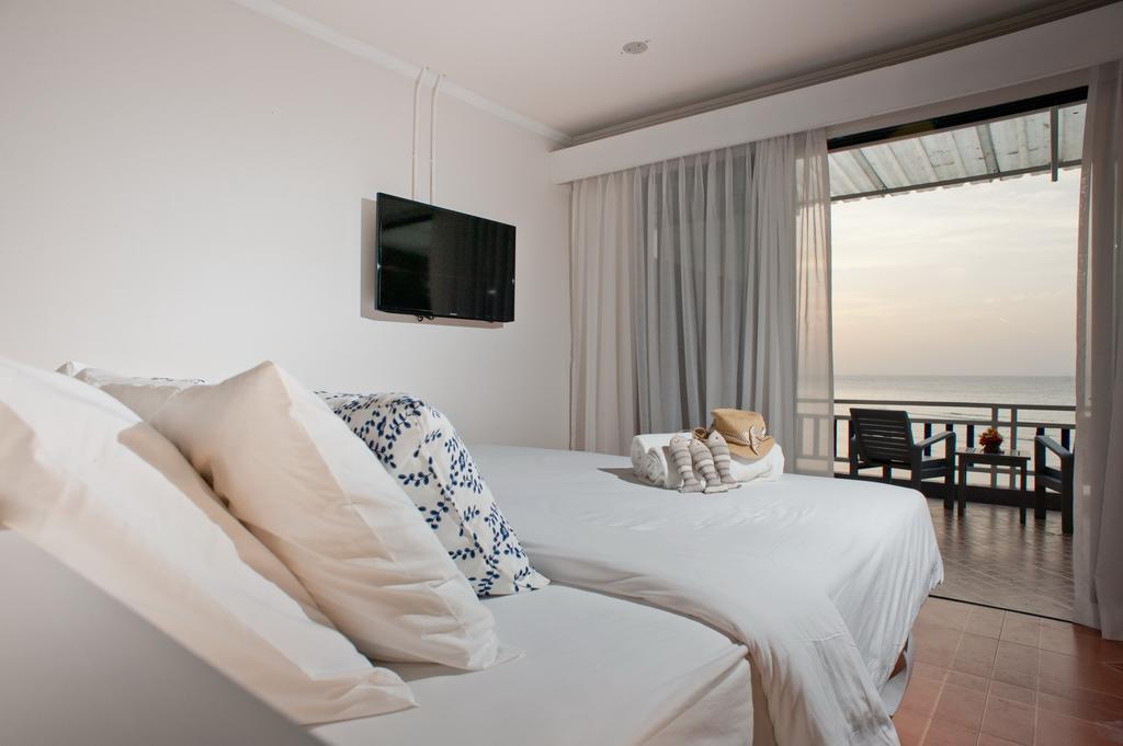 At Zea Hotel Patong Екстер'єр фото